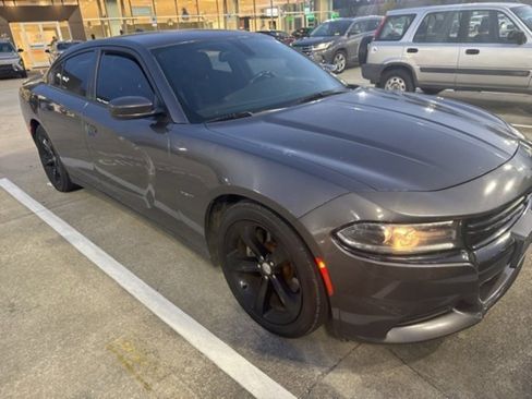 Used 2016 Dodge Charger R/T image 1