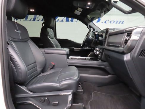 Used 2025 Ford F250 Platinum image 38