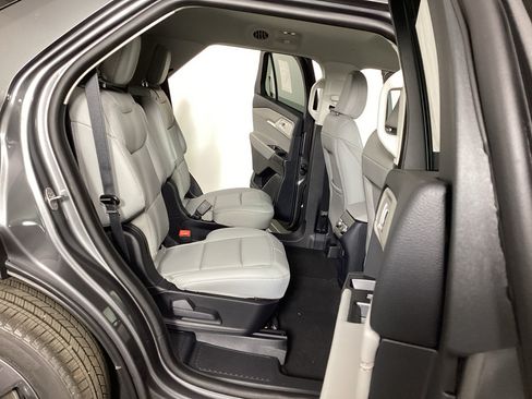 New 2026 Ford Explorer Active w/ Active Comfort Package AWD/4WD image 9
