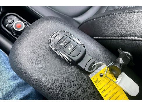 Used 2020 MINI Cooper 2-Door Hardtop image 14