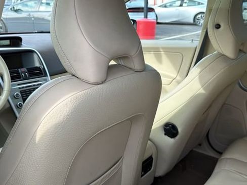 Used 2010 Volvo XC60 T6 AWD/4WD image 24