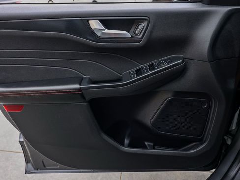 Used 2024 Ford Escape ST-Line image 23