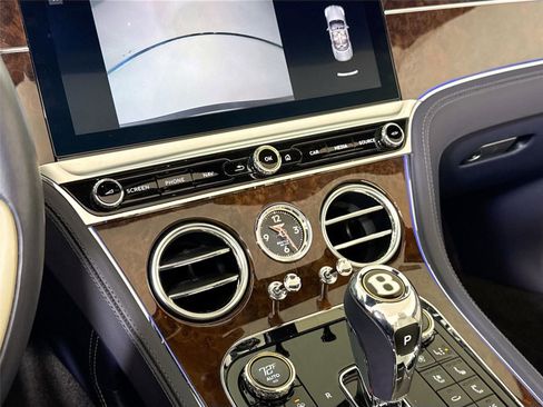Used 2020 Bentley Continental GT image 13
