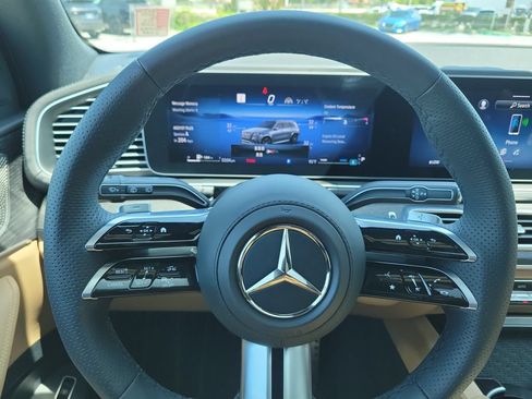 Used 2026 Mercedes-Benz GLS 450 4MATIC image 29