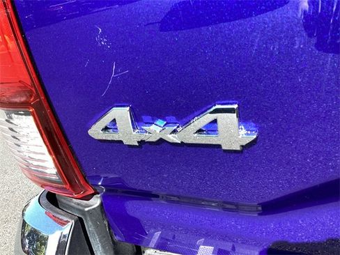 Certified 2022 Toyota Tacoma SR5 image 31