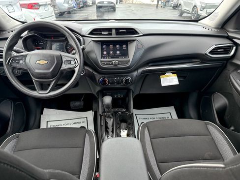 Used 2022 Chevrolet TrailBlazer LT image 30