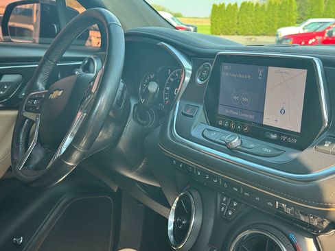 Used 2019 Chevrolet Blazer Premier w/ Sun and Wheels Package FWD image 12
