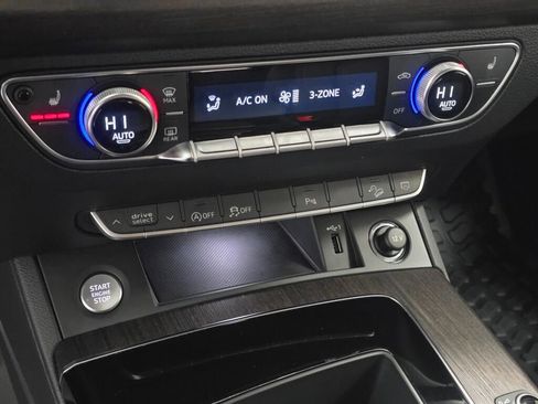 Used 2023 Audi Q5 2.0T Premium w/ Convenience Package image 16