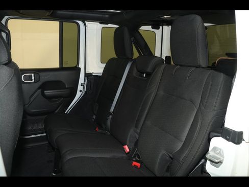 Used 2022 Jeep Wrangler Unlimited Sport w/ Sun And Sound Package AWD/4WD image 27