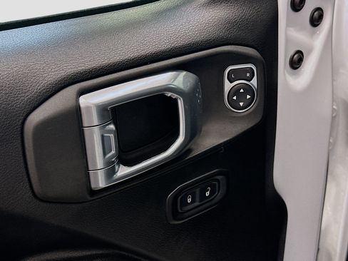 Used 2022 Jeep Wrangler Unlimited Sport AWD/4WD image 15