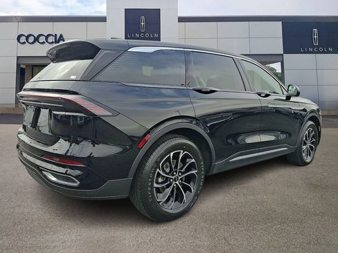 Certified 2025 Lincoln Nautilus Premier AWD/4WD image 4