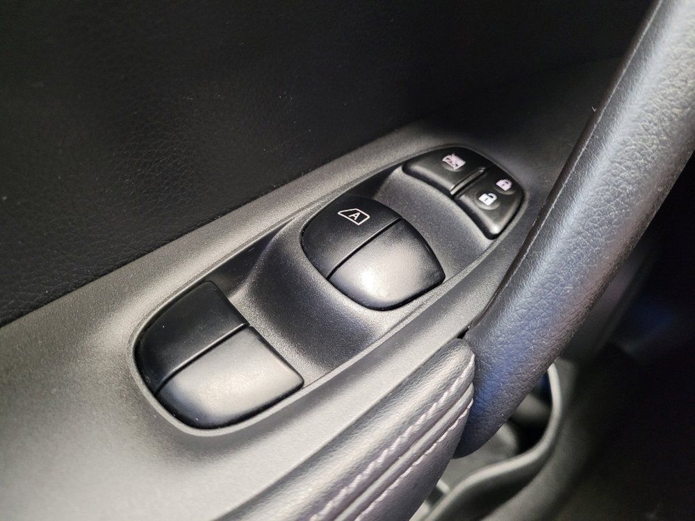 Used 2017 Nissan Rogue SL AWD/4WD image 27