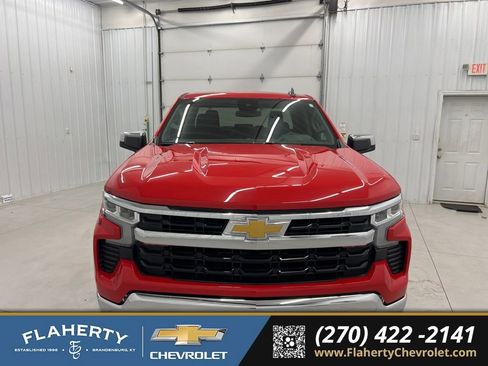 Used 2023 Chevrolet Silverado 1500 LT AWD/4WD image 7