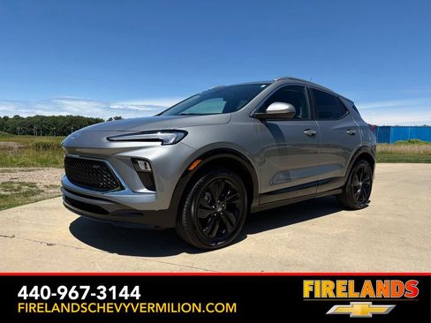 Used 2025 Buick Encore GX Sport Touring w/ Comfort Package FWD image 1