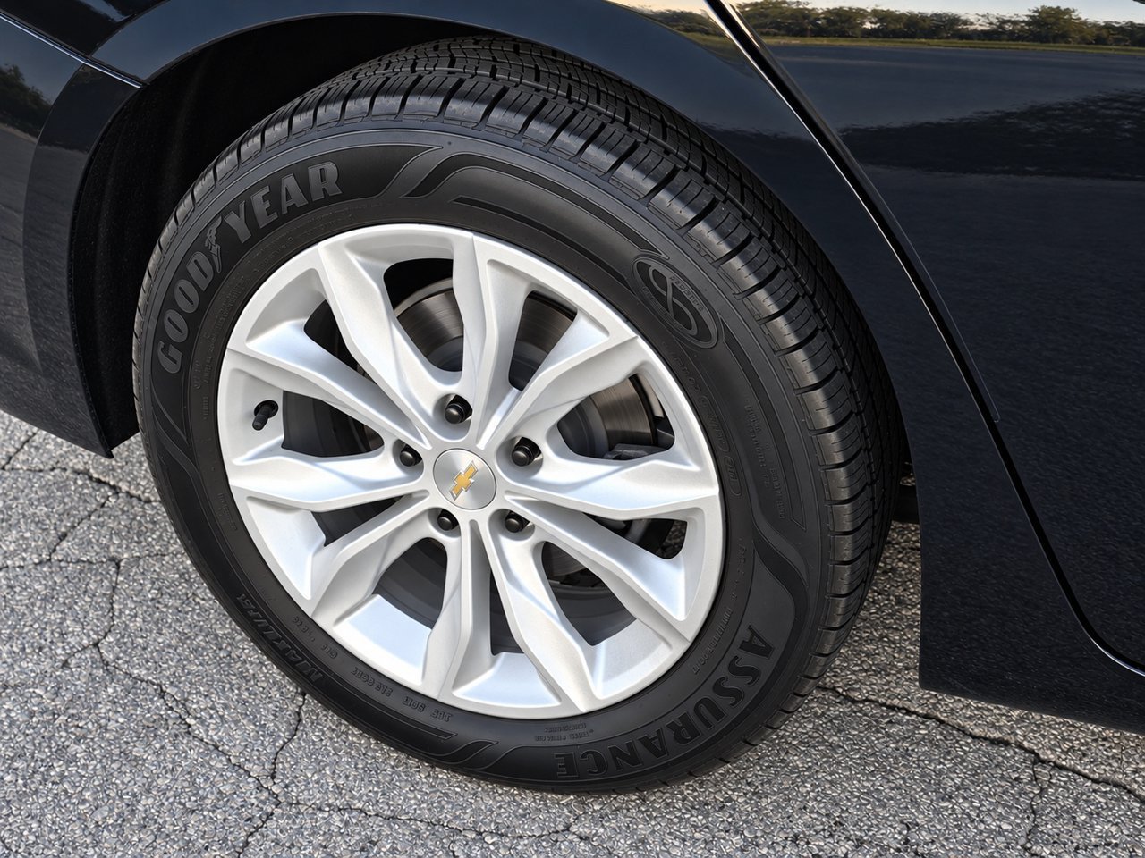 Certified 2022 Chevrolet Malibu LT FWD image 10