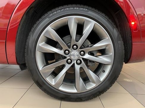 Used 2021 Buick Envision Avenir w/ Technology Package II image 23