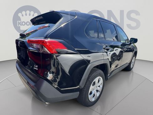 Used 2025 Toyota RAV4 LE AWD/4WD image 4