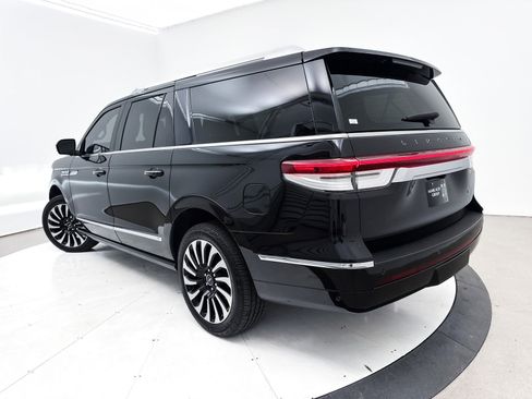 Used 2022 Lincoln Navigator L Black Label image 2