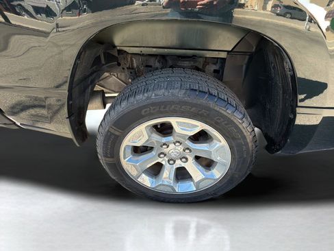 Used 2019 RAM 1500 Big Horn RWD image 30