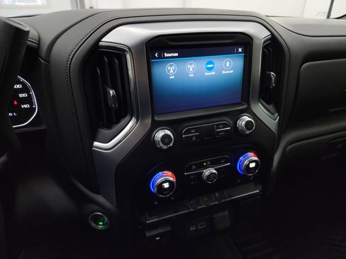 Used 2023 GMC Sierra 2500 SLE w/ SLE Convenience Package image 11