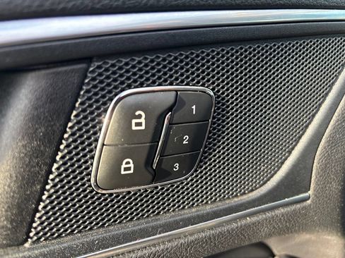 Used 2018 Ford Edge Titanium w/ Equipment Group 301A AWD/4WD image 24