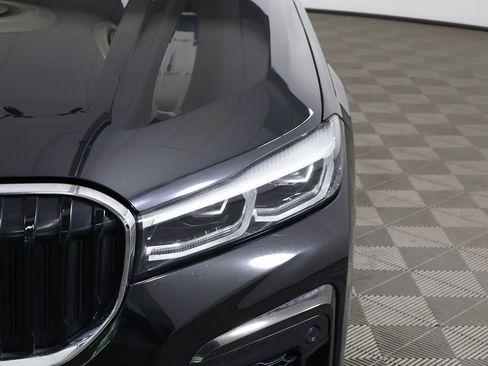 Used 2021 BMW 750i xDrive w/ M Sport Package AWD/4WD image 19