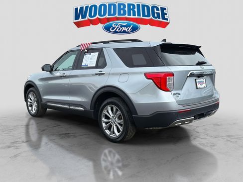 Used 2023 Ford Explorer XLT w/ Equipment Group 202A image 5