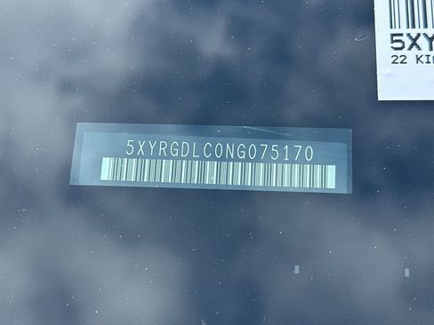 Used 2022 Kia Sorento LX image 7