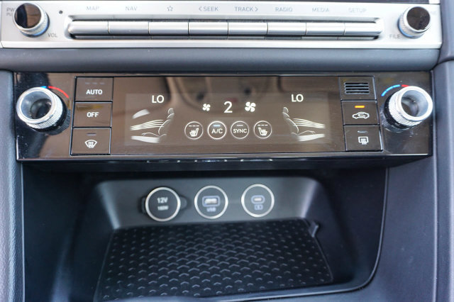Used 2025 Genesis G70 2.5T RWD image 19