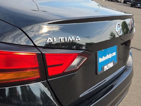 Used 2022 Nissan Altima 2.5 SV FWD image 15