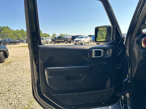 Used 2019 Jeep Wrangler Sport AWD/4WD image 17