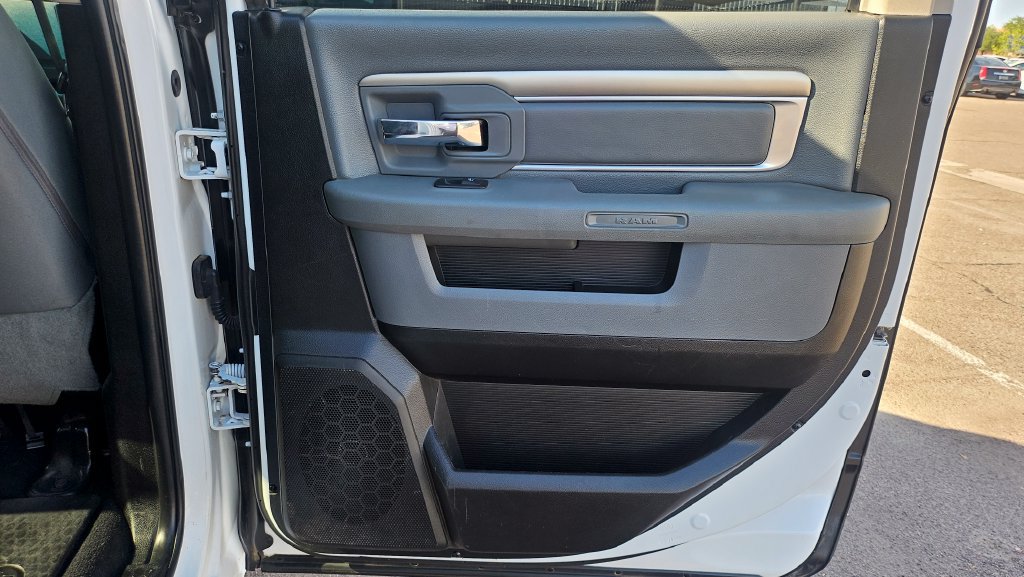 Used 2019 RAM 1500 Classic SLT RWD image 18