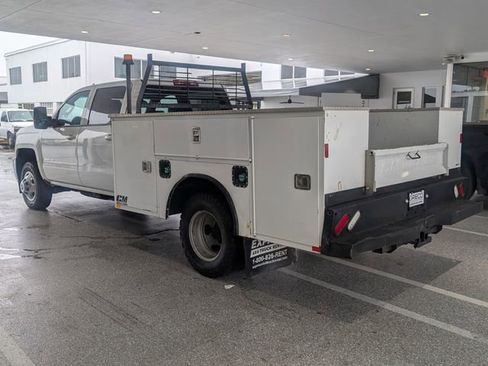 Used 2018 Chevrolet Silverado 3500 LT AWD/4WD image 5