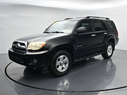 Used 2008 Toyota 4Runner SR5 AWD/4WD image 4