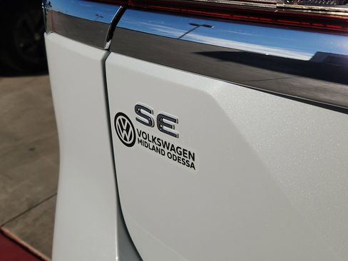 New 2026 Volkswagen Atlas SE image 10