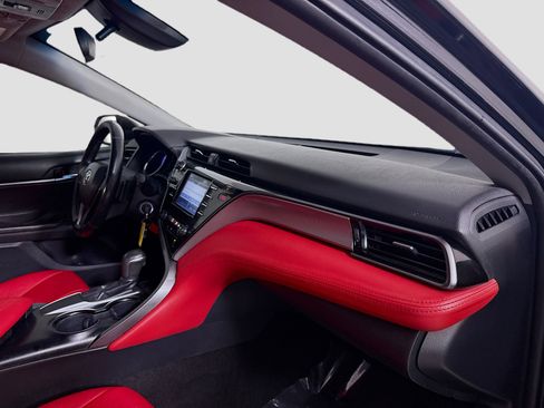 Used 2019 Toyota Camry SE image 29