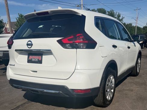 Used 2018 Nissan Rogue S FWD image 11