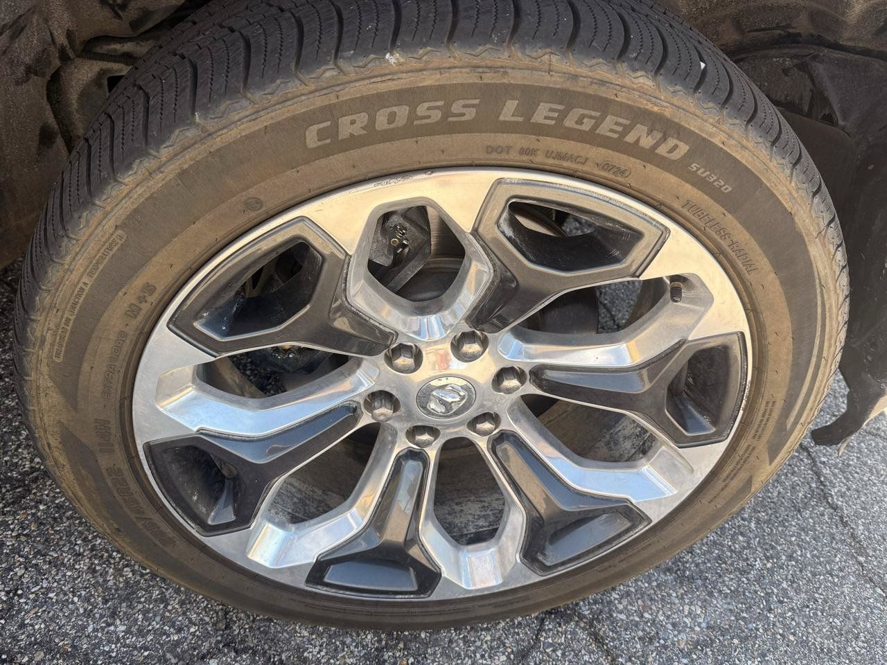 Used 2020 RAM 1500 Limited w/ Body Color Bumper Group RWD image 5