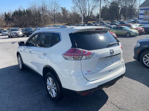 Used 2016 Nissan Rogue SV w/ SV Premium Package AWD/4WD image 4