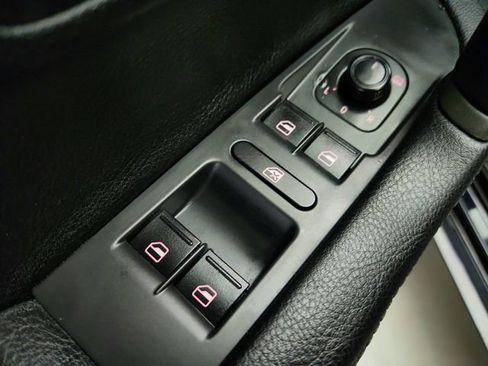 Used 2016 Volkswagen CC Sport image 22