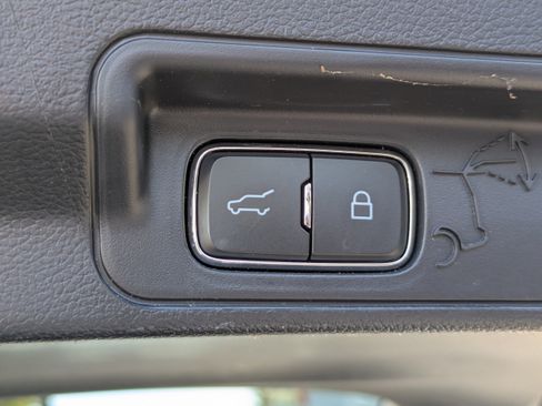 Used 2025 Ford Explorer Active image 14