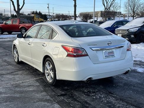 Used 2015 Nissan Altima 2.5 SV w/ Convenience Package image 6