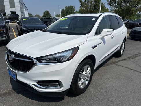 Used 2019 Buick Enclave Essence image 8