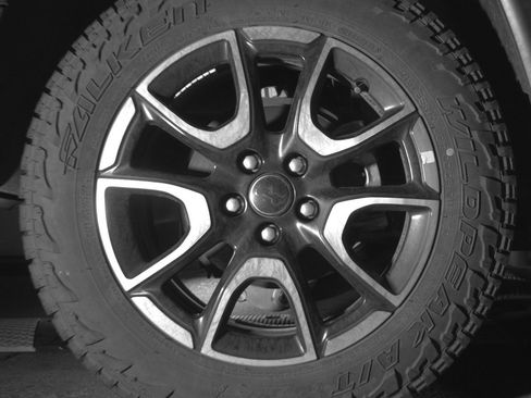 Used 2025 Jeep Compass Trailhawk AWD/4WD image 15