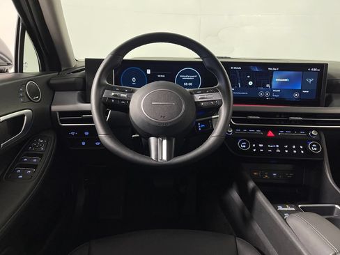 Certified 2025 Hyundai Sonata Limited FWD image 15