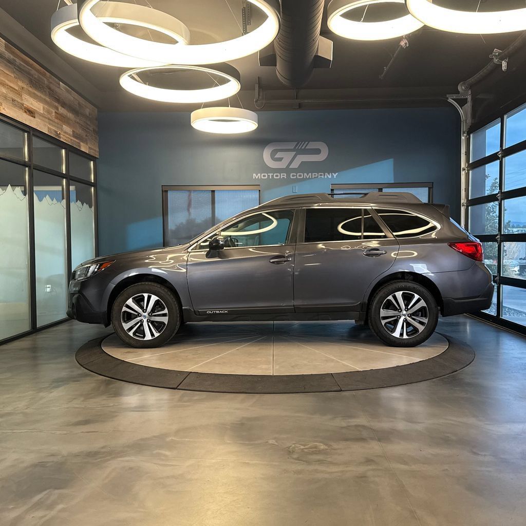 Used 2019 Subaru Outback 2.5i Limited AWD/4WD image 6