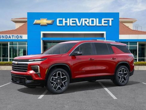 New 2026 Chevrolet Traverse High Country image 2