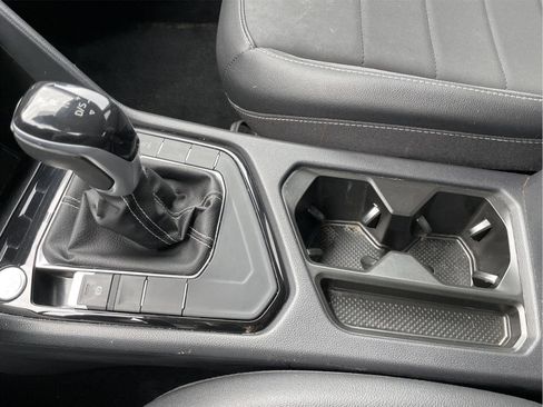 Used 2023 Volkswagen Taos SE w/ Black Wheel Package image 30