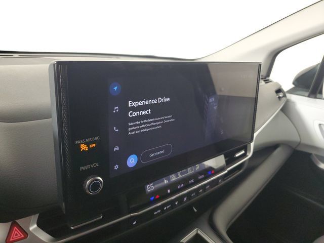 Used 2026 Toyota Sienna XLE FWD image 28