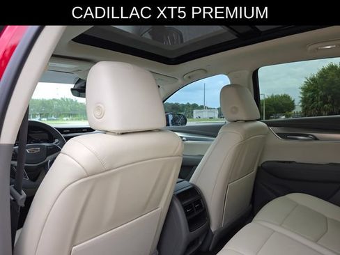 Used 2021 Cadillac XT5 Premium Luxury FWD image 19